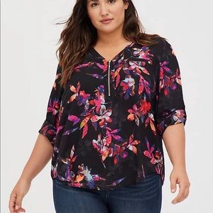 Torrid poly chiffon blouse
